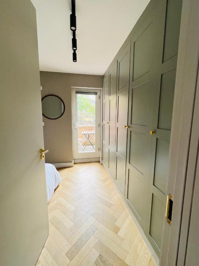 Stylish 1 Bedroom Designer Apartment Лондон Экстерьер фото