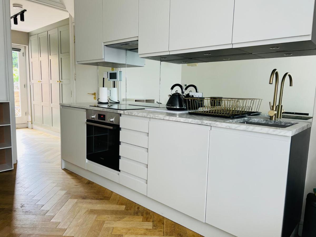 Stylish 1 Bedroom Designer Apartment Лондон Экстерьер фото